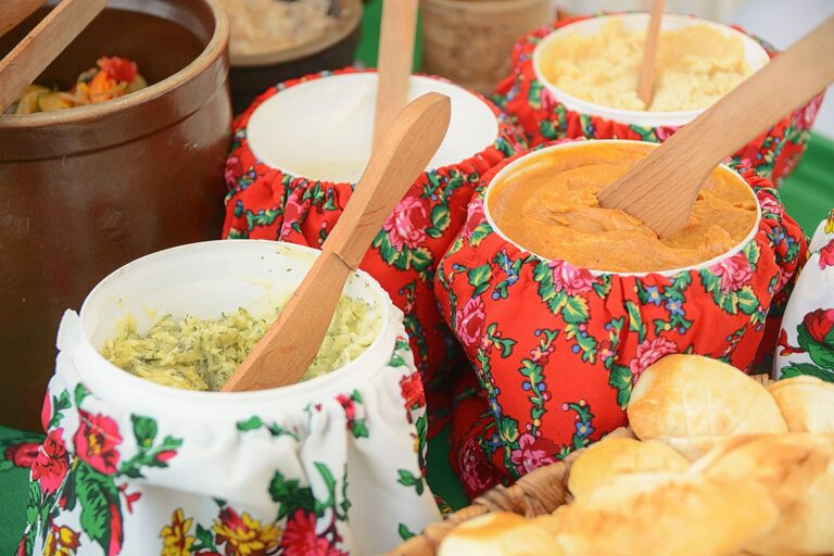 Regionalne potrawy odkrywane na festiwalach smaków